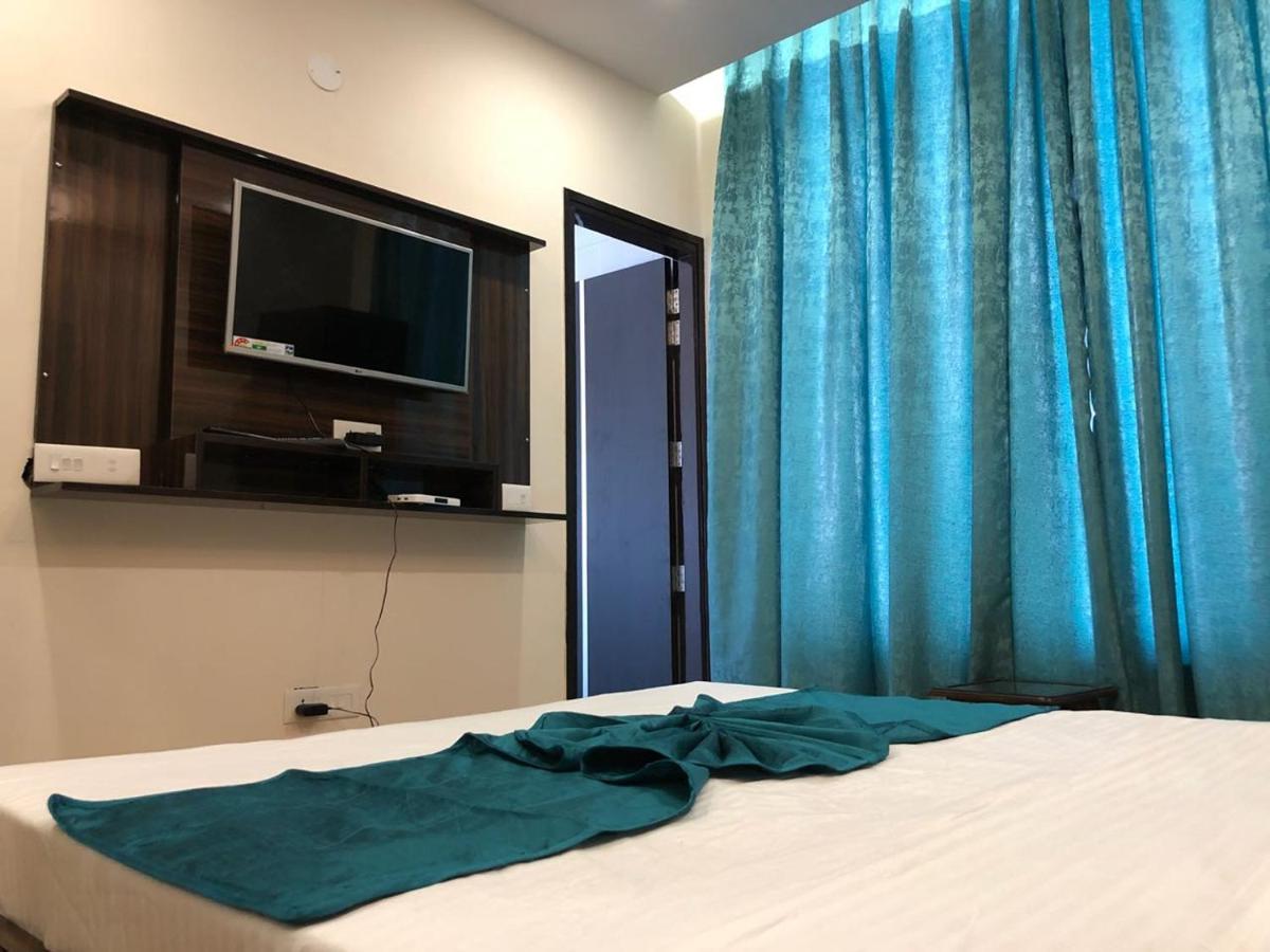Hotel Wisteria -Main Highway Hotel Zirakpur Eksteriør bilde